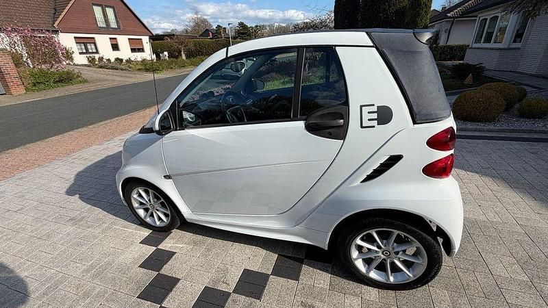 Gebraucht Smart ForTwo Cabrio 55 kW (75 PS) 2013 Weiß Cabrio