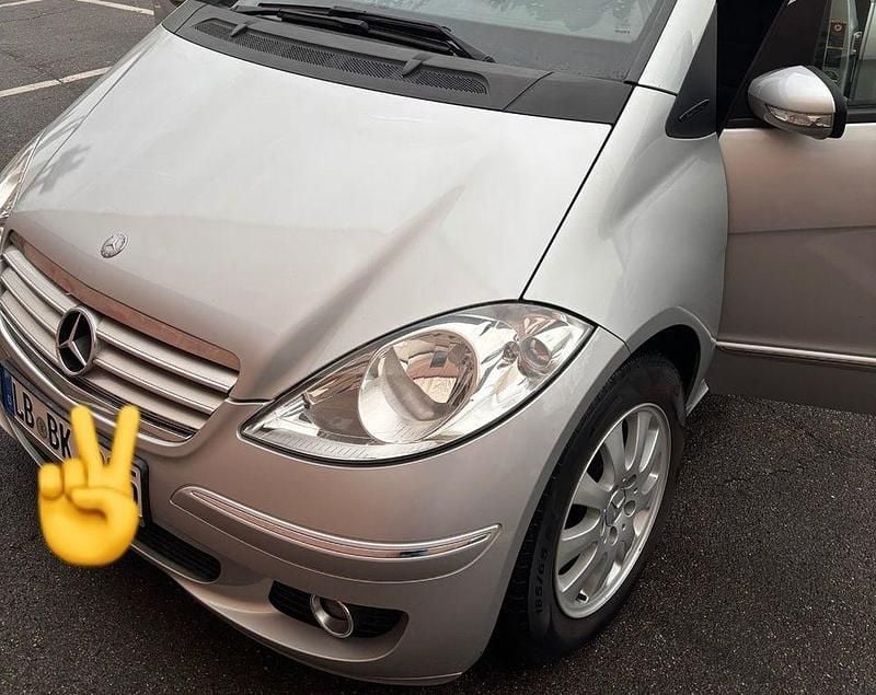 Gebraucht Mercedes A150 Elegance 95 PS (69 kW) 2005 Silber Van / Kleinbus