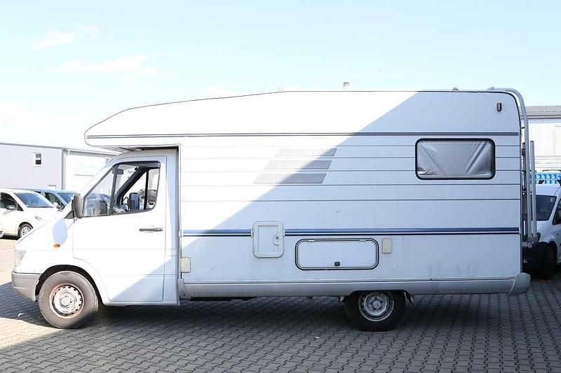 Używany Mercedes Sprinter 122 KM (89 kW) 1997 Biały Van
