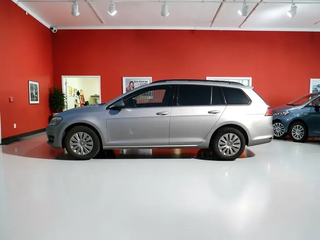 Gebraucht VW Golf VII Trendline 110 PS (80 kW) 2015 Silber Kombi