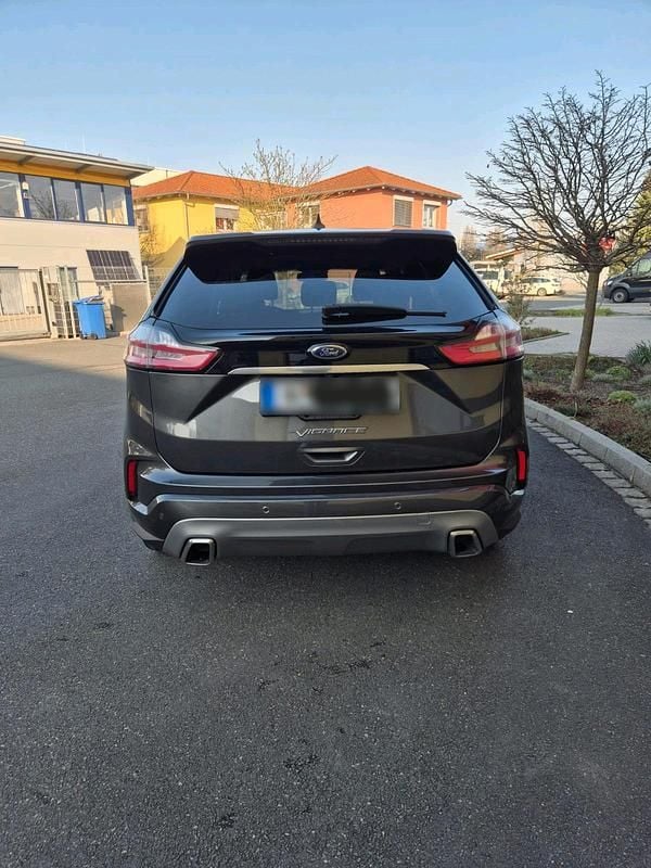 Gebraucht Ford Edge Vignale 236 PS (173 kW) 2019 Grau SUV
