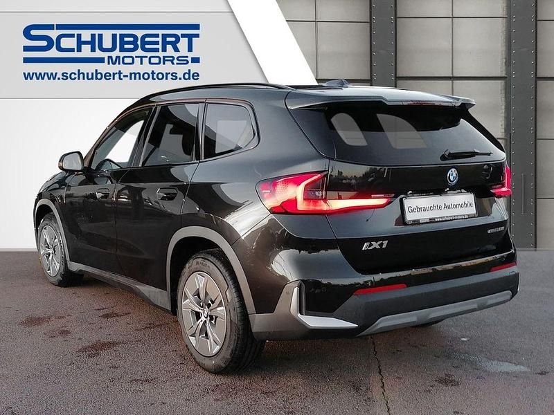 Gebraucht BMW iX1 150 kW (204 PS) 2025 Schwarz SUV