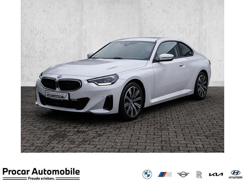 Gebraucht BMW 220 Sport Line 190 PS (139 kW) 2023 Weiß Coupé