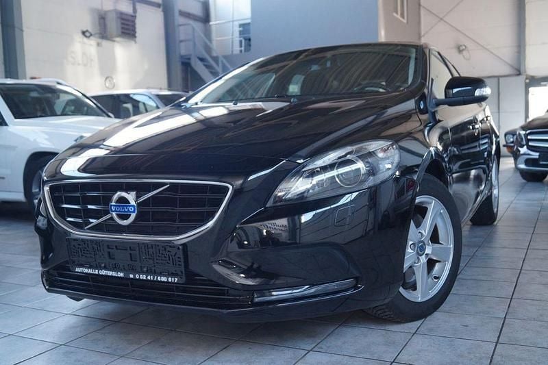 Gebraucht Volvo V40 You! 120 PS (88 kW) 2014 Schwarz Limousine