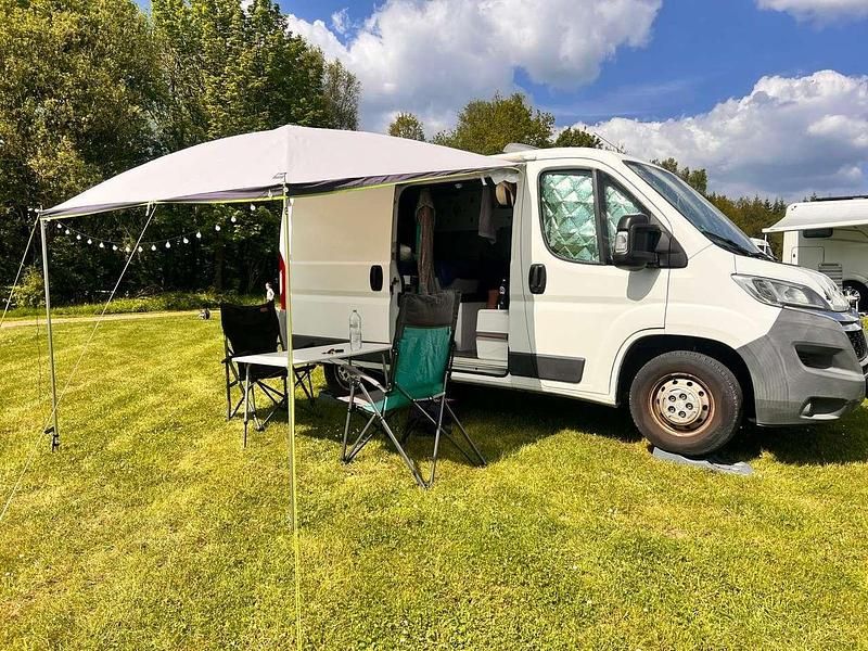 Weiß Gebraucht 2015 Citroën Jumper Van / Kleinbus | 18.700 € (Teuer) - Bild 1/4