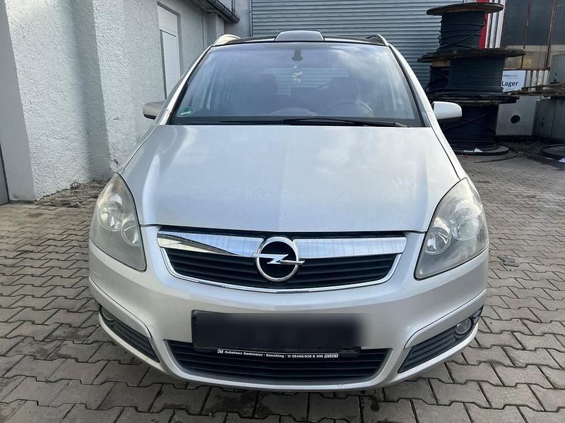 Grau Gebraucht 2005 Opel Zafira Van / Kleinbus | 1.900 € (Fairer Preis) - Bild 1/4