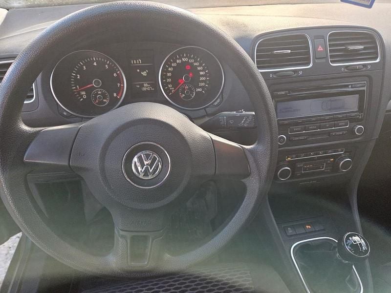 Gebraucht VW Golf VI Comfortline 122 PS (89 kW) 2010 Grau Kleinwagen