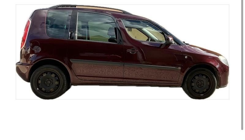 Rot Gebraucht 2009 Skoda Roomster Kombi | 1.650 € (Superpreis) - Bild 1/4