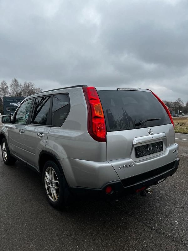 Gebraucht Nissan X-Trail Platinum 173 PS (127 kW) 2009 Grau SUV
