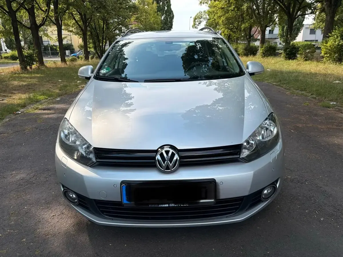 Gebraucht VW Golf VI 105 PS (77 kW) 2013 Silber Kombi