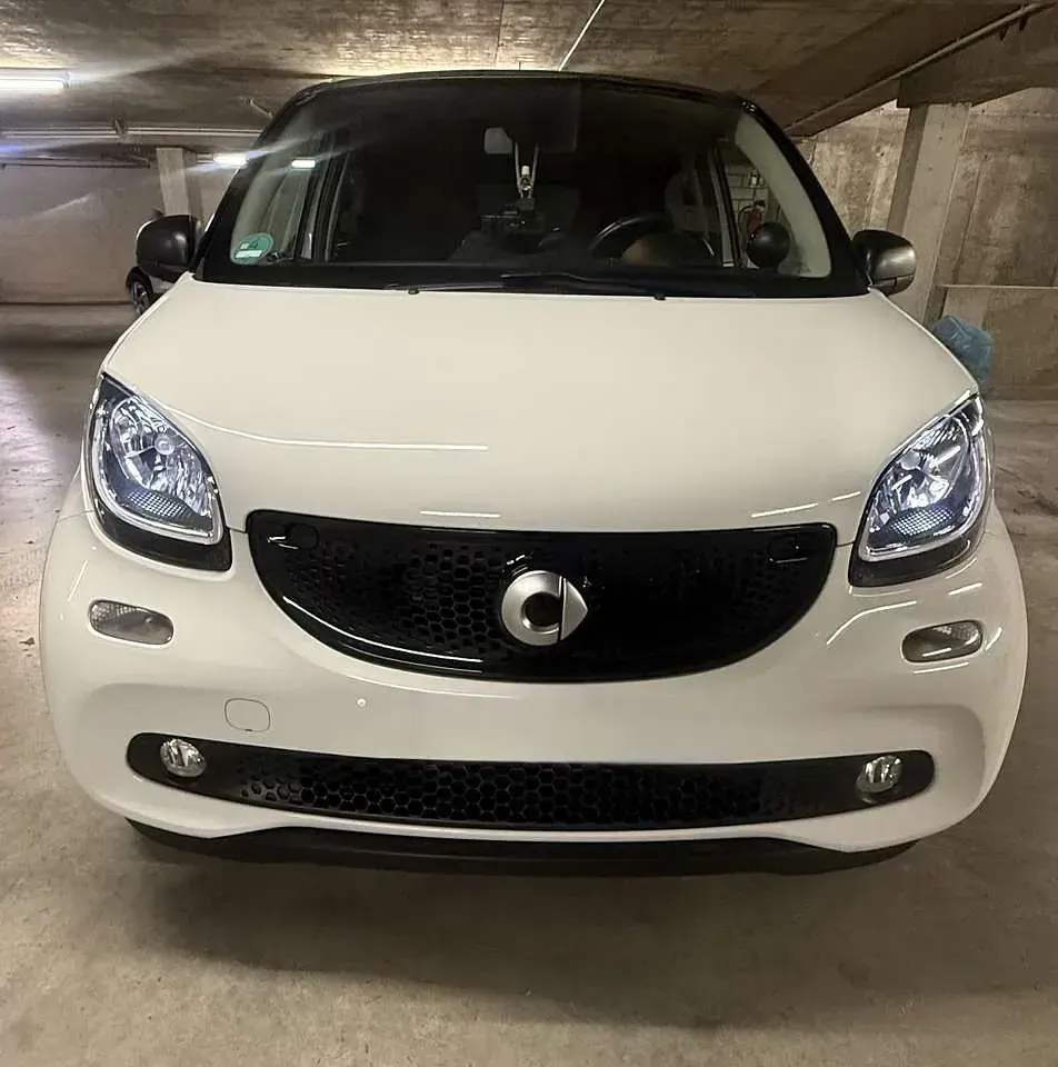 Usata Smart ForFour Basis 71 CV (52 kW) 2019 Nero Utilitaria