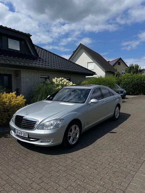 Silber Gebraucht 2006 Mercedes S500 Limousine | 9.500 € (Guter Preis) - Bild 1/4