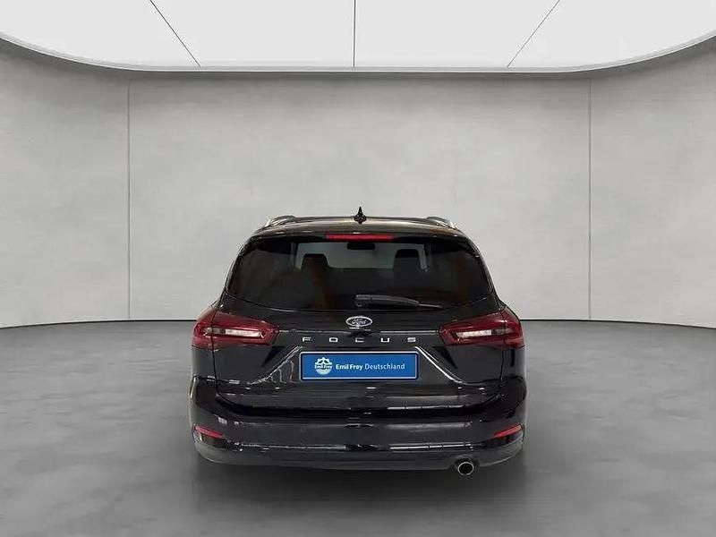 Gebraucht Ford Focus Titanium 125 PS (91 kW) 2024 Schwarz Kombi