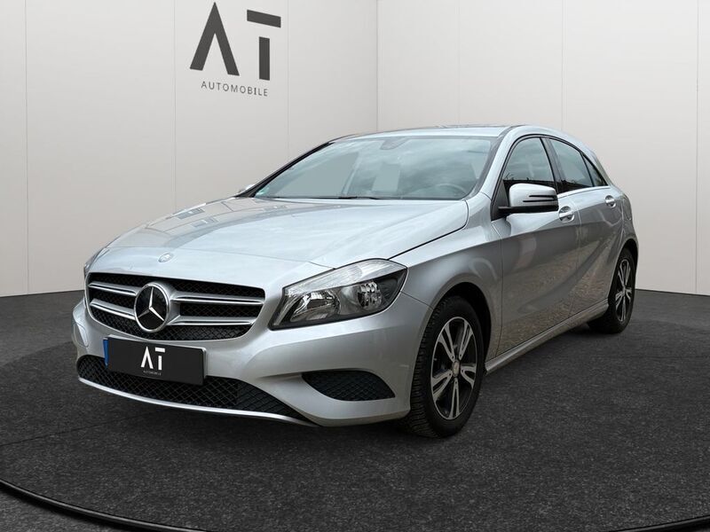 Silber Gebraucht 2014 Mercedes A200 Limousine | 13.990 € (Fairer Preis) - Bild 1/4