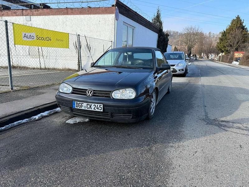 Blau Gebraucht 1999 VW Golf Cabriolet Comfortline Cabrio | 2.690 € (Teuer) - Bild 1/4
