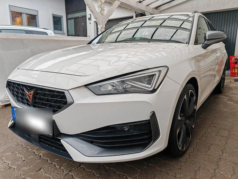 Second-hand Cupra Leon 245 CP (180 kW) 2021 Alb Break