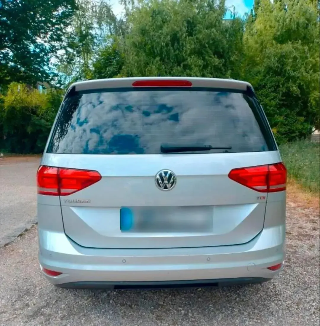 Gebraucht VW Touran Comfortline 116 PS (85 kW) 2017 Silber Van / Kleinbus