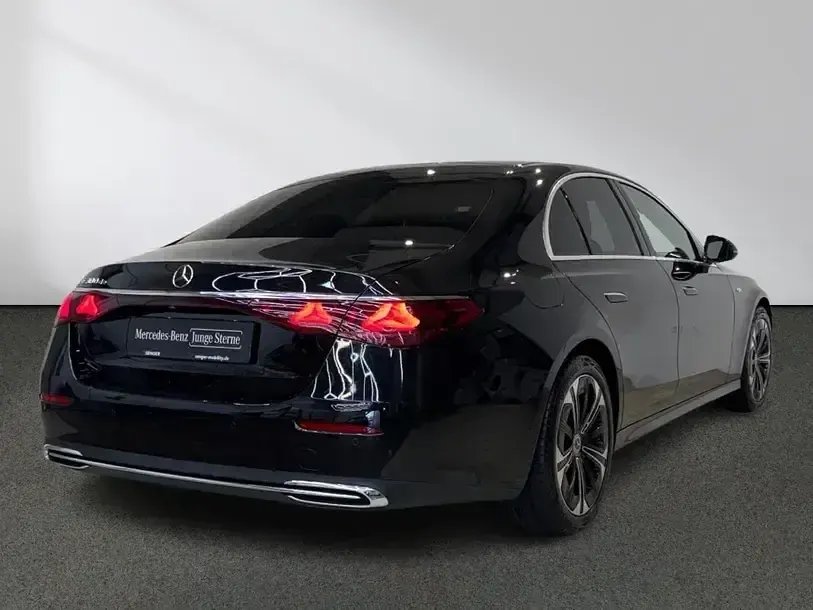 Gebraucht Mercedes E300 Avantgarde 197 PS (144 kW) 2025 Andere Limousine