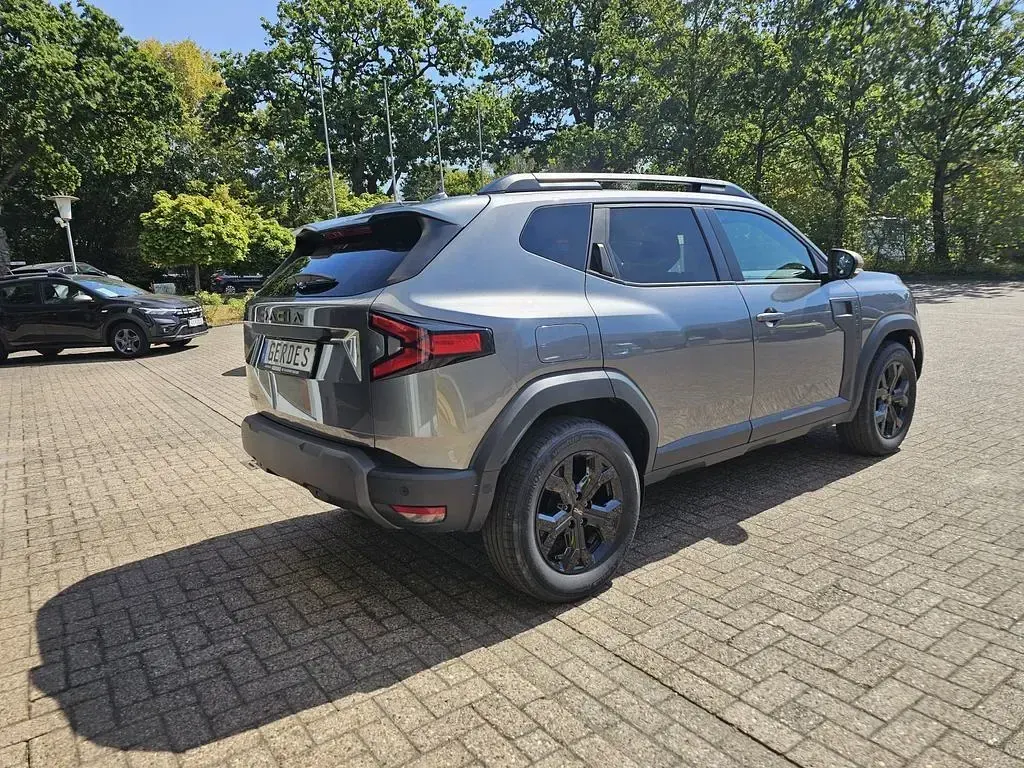 Neu Dacia Duster Extreme 122 PS (89 kW) 2026 Grau SUV