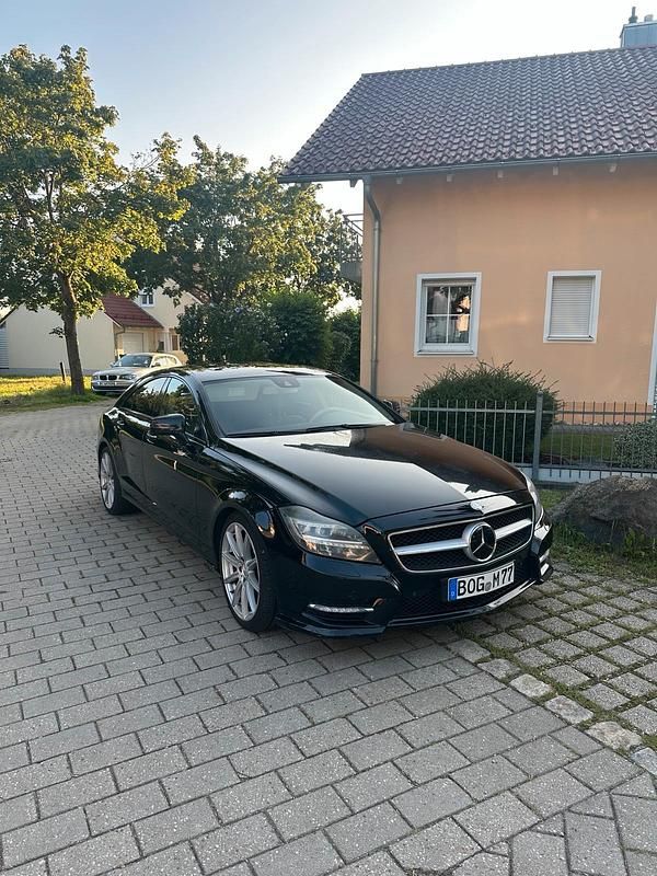 Schwarz Gebraucht 2012 Mercedes CLS350 Limousine | 14.000 € (Fairer Preis) - Bild 1/4