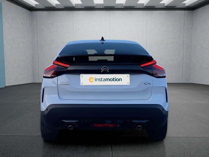 Gebraucht Citroën C4 Shine 131 PS (96 kW) 2023 Weiß Kleinwagen