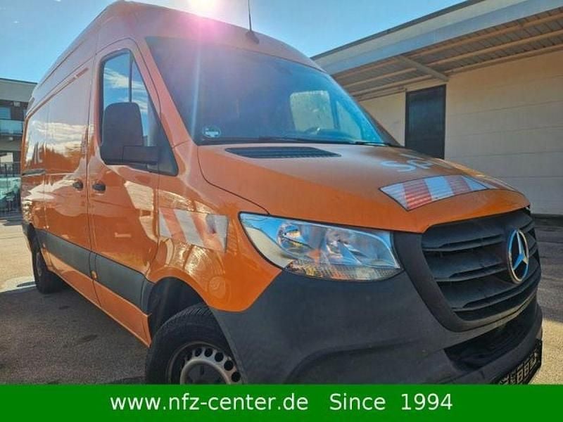 Orange Gebraucht 2020 Mercedes Sprinter Van | 19.990 € (Etwas zu teuer) - Bild 1/4