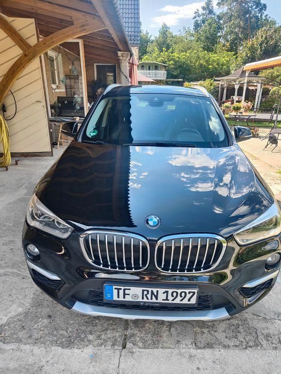 Schwarz Gebraucht 2017 BMW X1 Sport Line SUV | 18.500 € (Fairer Preis) - Bild 1/4