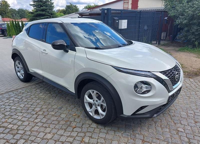 Weiß Gebraucht 2022 Nissan Juke Acenta SUV | 15.990 € (Superpreis) - Bild 1/4