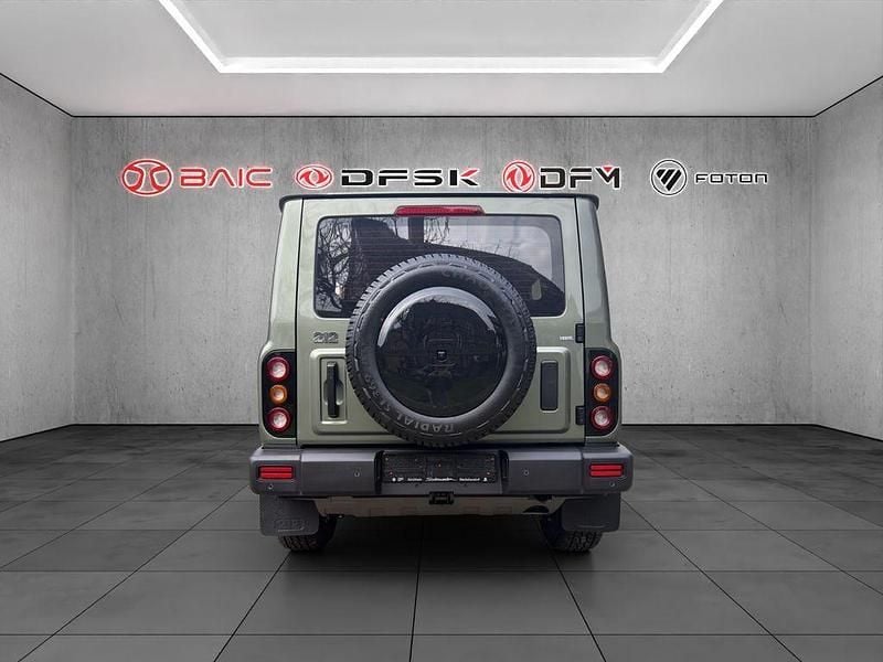 Neu BAW 212 166 PS (122 kW) 2026 Grün SUV