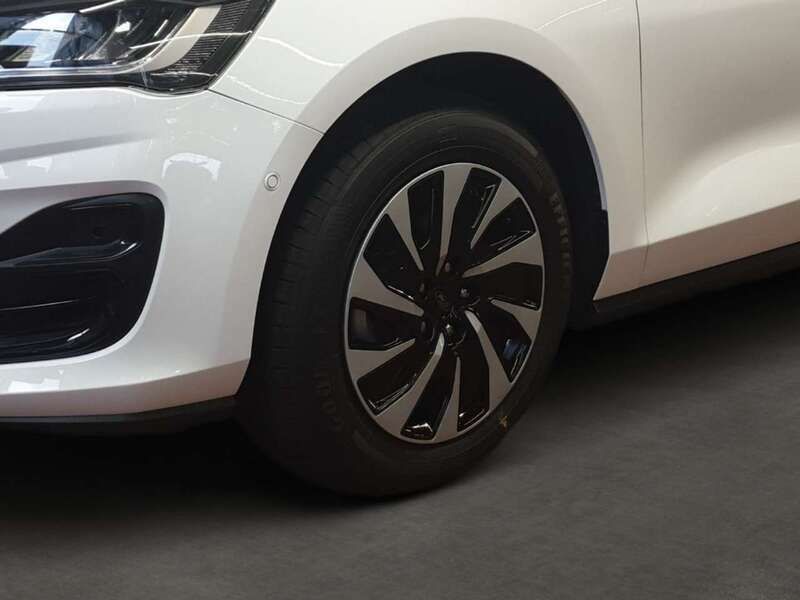 Gebraucht Ford Focus Titanium 116 PS (85 kW) 2025 Frostweiß Kombi