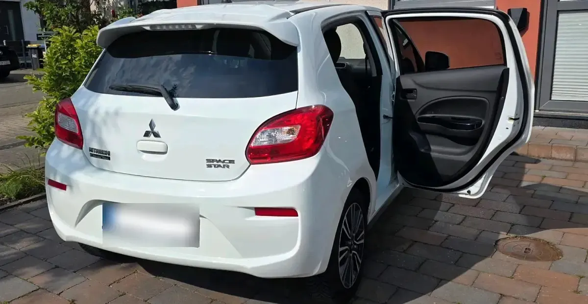 Gebraucht Mitsubishi Space Star Edition 80 PS (58 kW) 2018 Weiß Kleinwagen