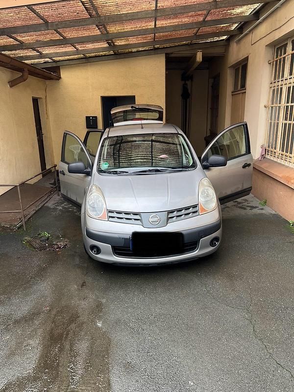 Grau Gebraucht 2006 Nissan Note Van / Kleinbus | 2.150 € - Bild 1/4