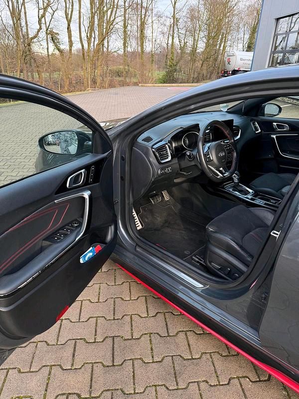 Gebraucht Kia ProCeed GT 204 PS (150 kW) 2019 Grau Kombi