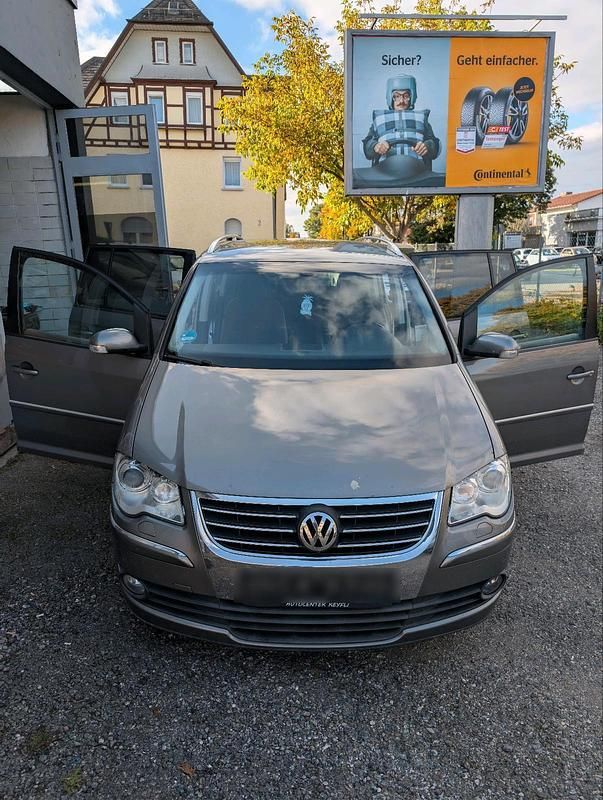 Silber Gebraucht 2008 VW Touran Van / Kleinbus | 4.700 € (Etwas zu teuer) - Bild 1/4