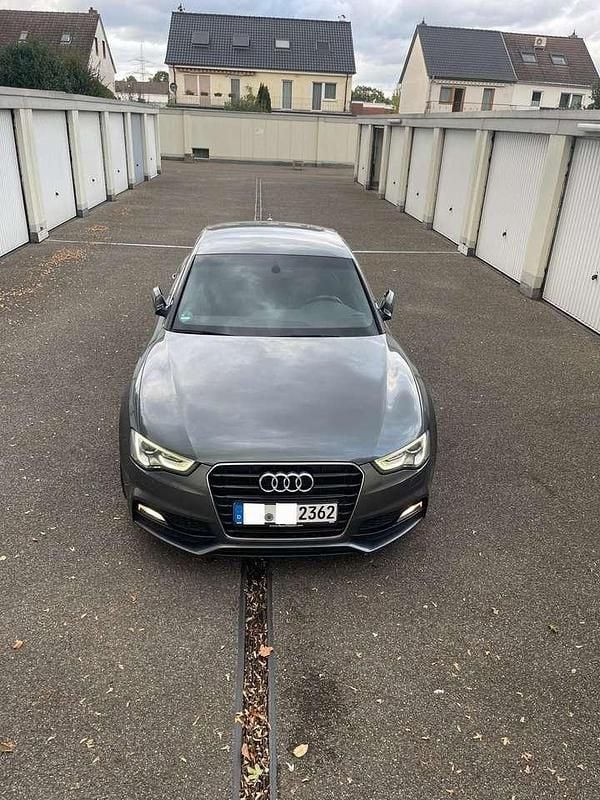 Grau Gebraucht 2017 Audi A5 Sportback Sport Kleinwagen | 15.500 € (Superpreis) - Bild 1/4