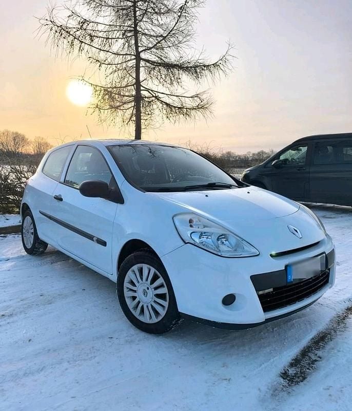 Weiß Gebraucht 2012 Renault Clio III Kleinwagen | 4.500 € - Bild 1/4