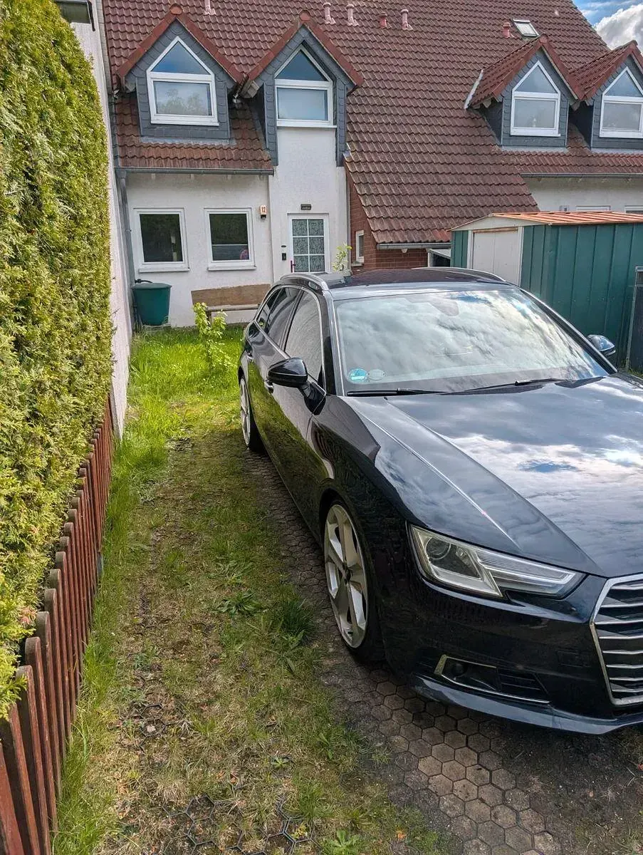 Gebraucht Audi A4 Design 218 PS (160 kW) 2016 Blau Kombi