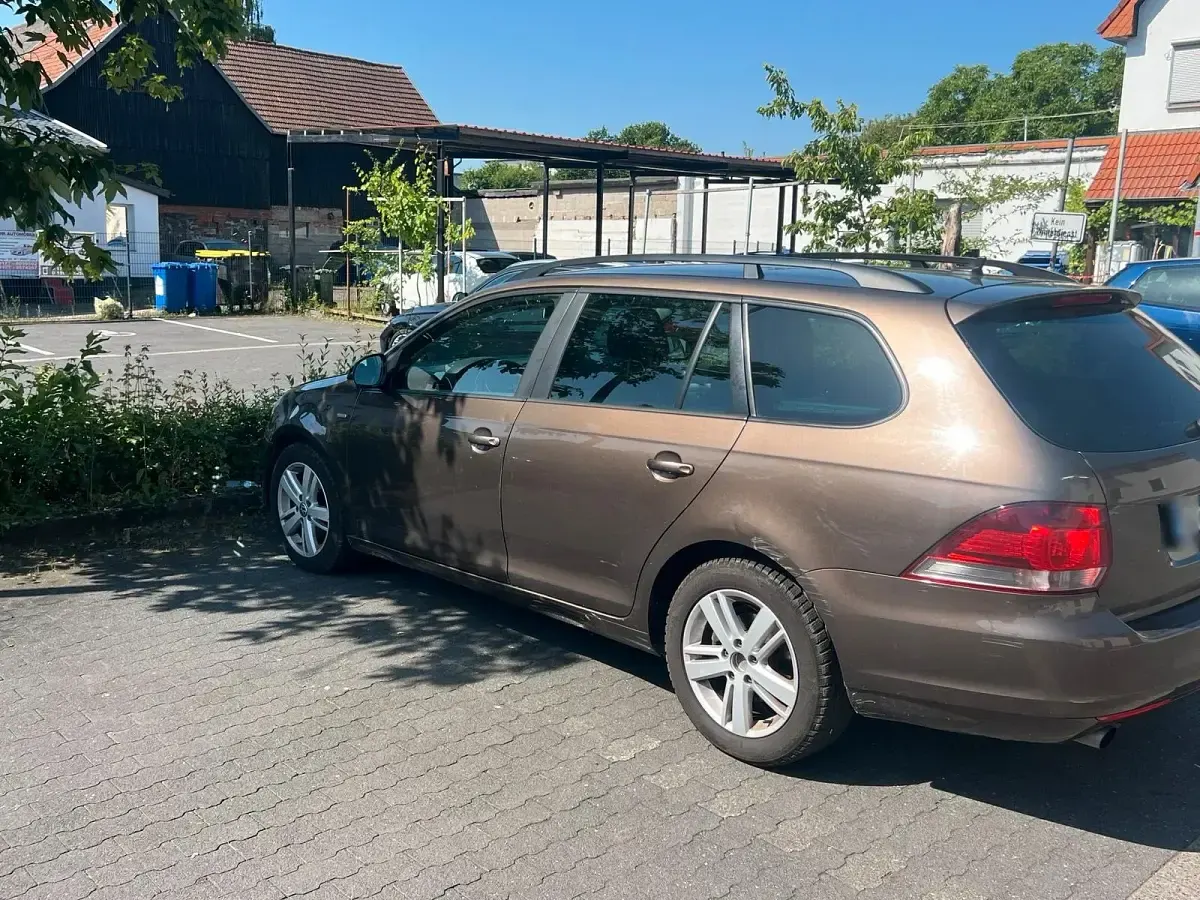 Gebraucht VW Golf VII 105 PS (77 kW) 2012 Braun Kombi