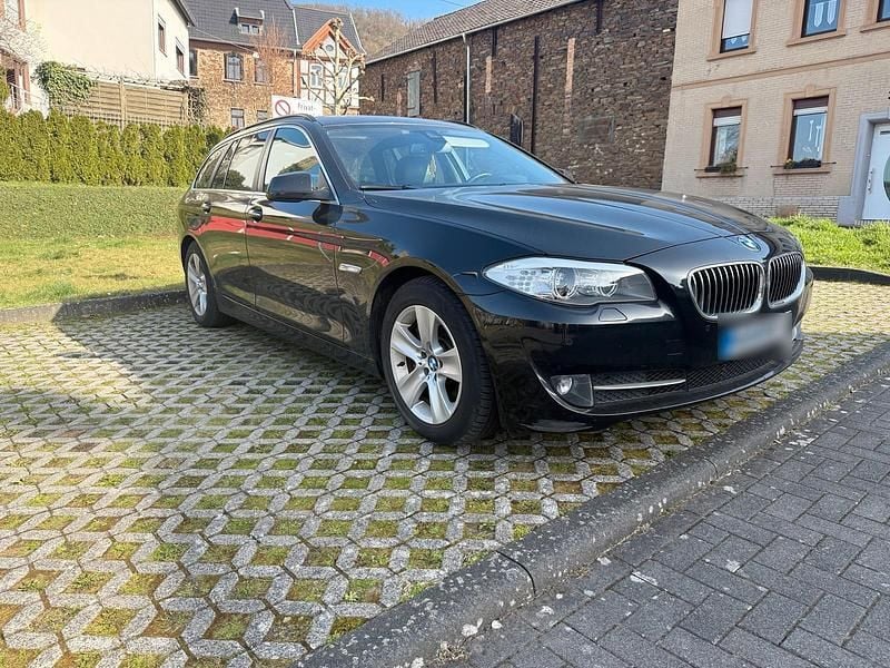 Gebraucht BMW 525 218 PS (160 kW) 2013 Schwarz Kombi