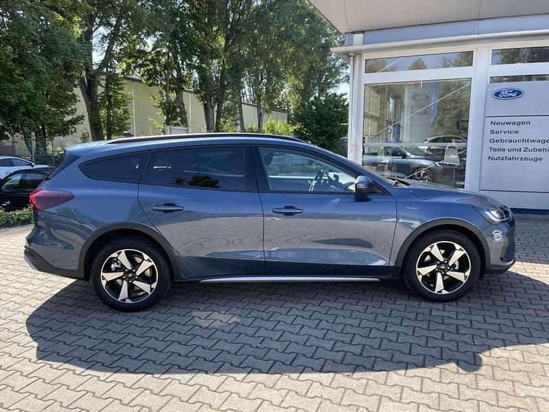 Gebraucht Ford Focus ST-Line 125 PS (91 kW) 2022 Magnetic grau metallic Kombi