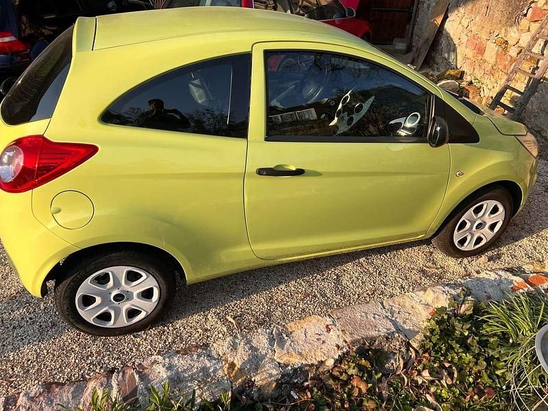 Gebraucht Ford Ka Trend 69 PS (50 kW) 2011 Gelb Kleinwagen