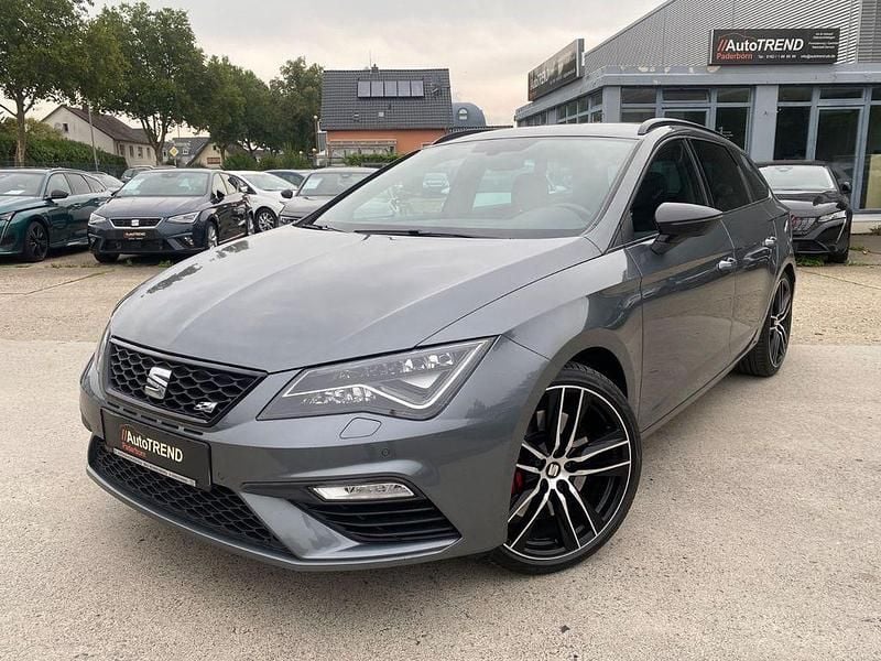 D grau/monsungrau/pirineos gre Gebraucht 2017 Seat Leon ST CUPRA Kombi | 22.500 € - Bild 1/4