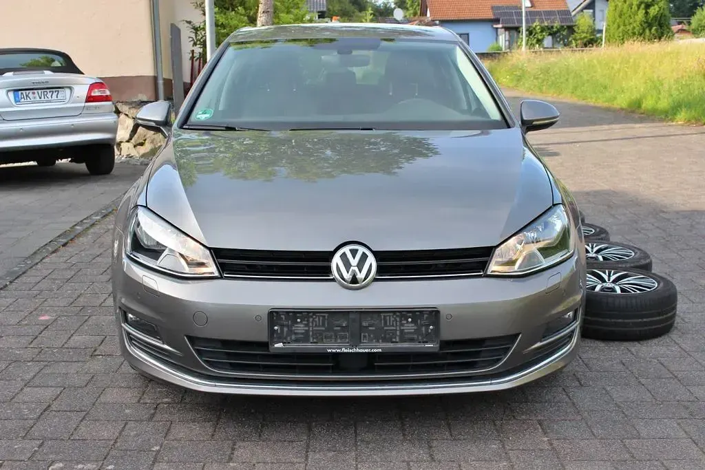 Gebraucht VW Golf VII Allstar 125 PS (91 kW) 2017 Grau Limousine