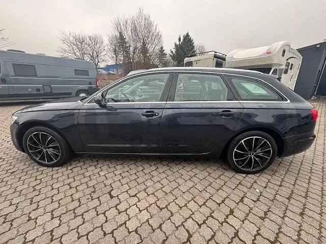 Gebraucht Audi A6 Business 245 PS (180 kW) 2012 Blau Kombi