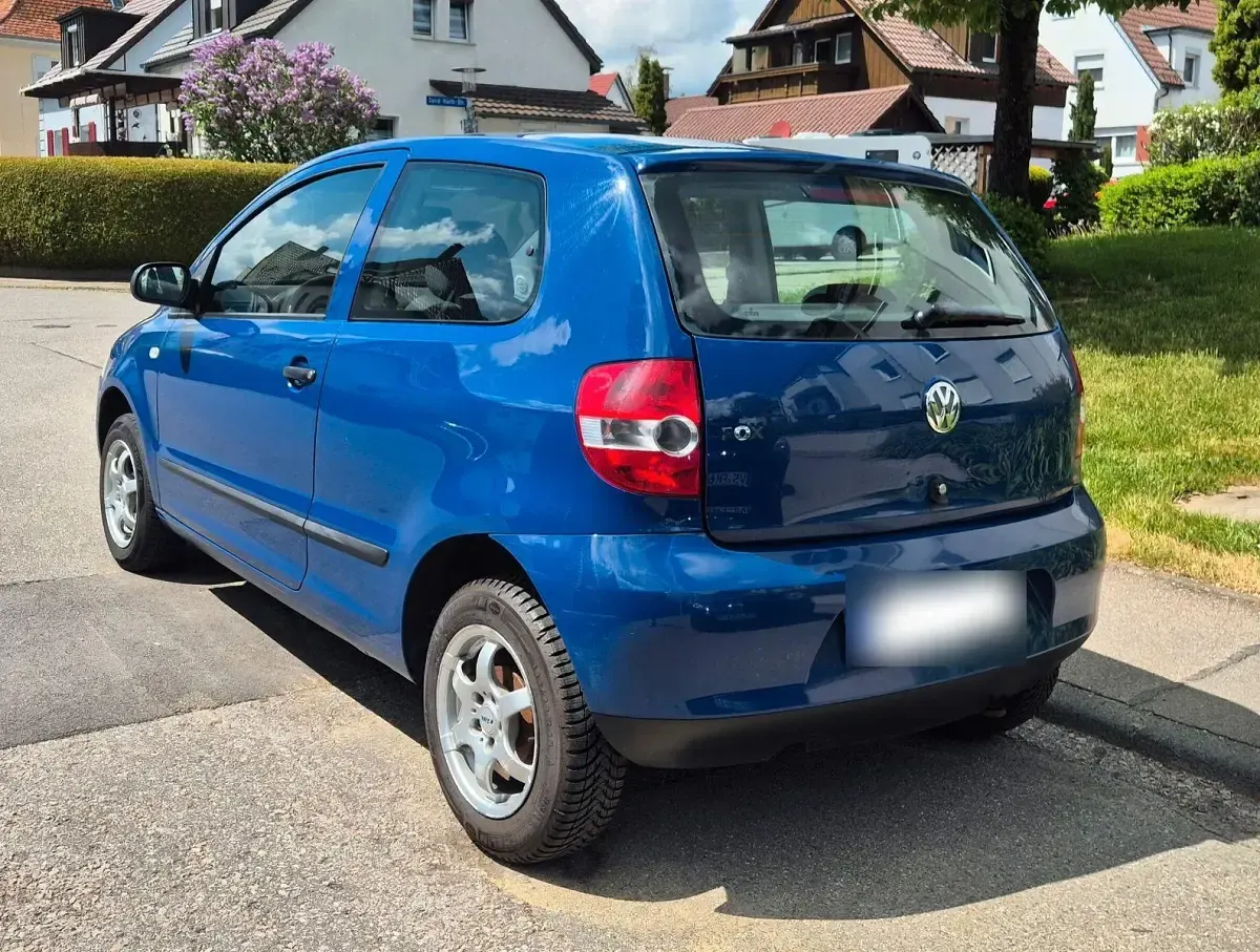 Gebraucht VW Fox 55 PS (40 kW) 2006 Blau Kleinwagen