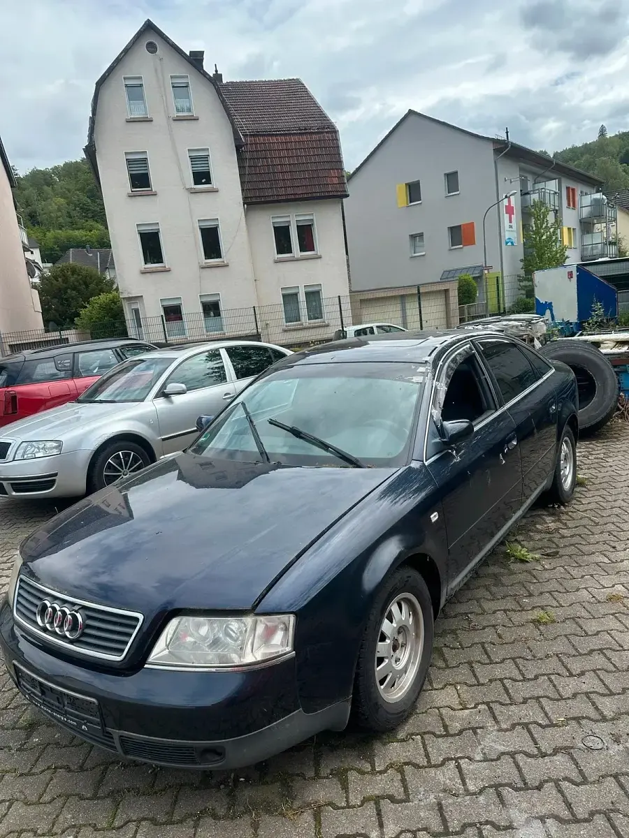Używany Audi A6 1999 Niebieski Sedan/Limuzyna