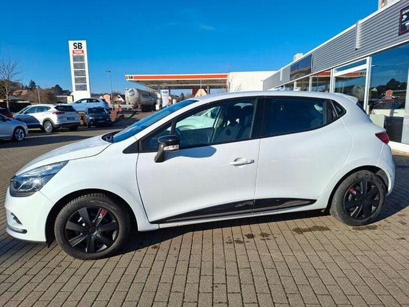 Gebraucht Renault Clio IV Komfort 73 PS (53 kW) 2018 Weiß Kleinwagen