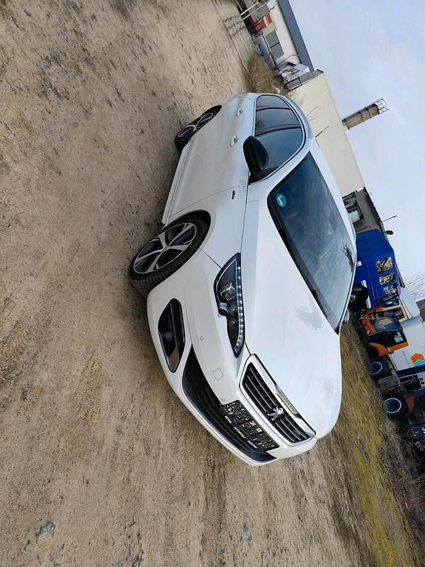 Gebraucht Peugeot 308 SW Allure GT-Line 130 PS (95 kW) 2015 Weiß Kombi