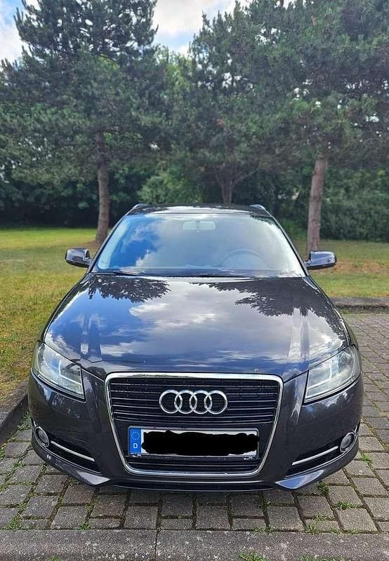 Schwarz Gebraucht 2012 Audi A3 Sportback Ambiente Kombi | 7.000 € (Guter Preis) - Bild 1/4