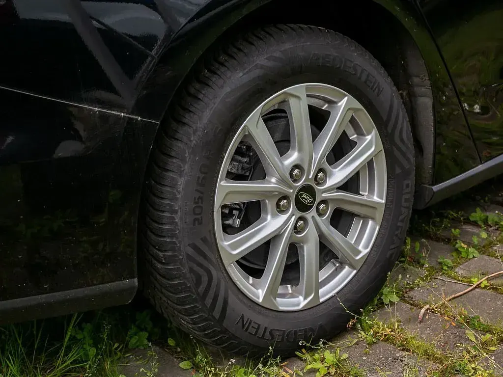 Używany Ford Focus Cool & Connect 125 KM (91 kW) 2022 Czarny Kombi